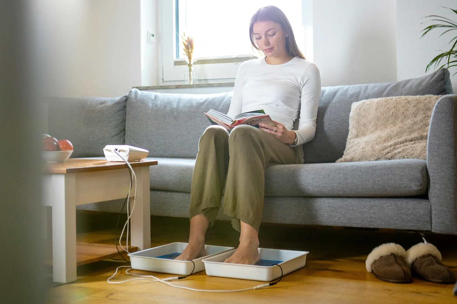 Saalio Iontophorese Behandlung entspannt zuhause durchführen