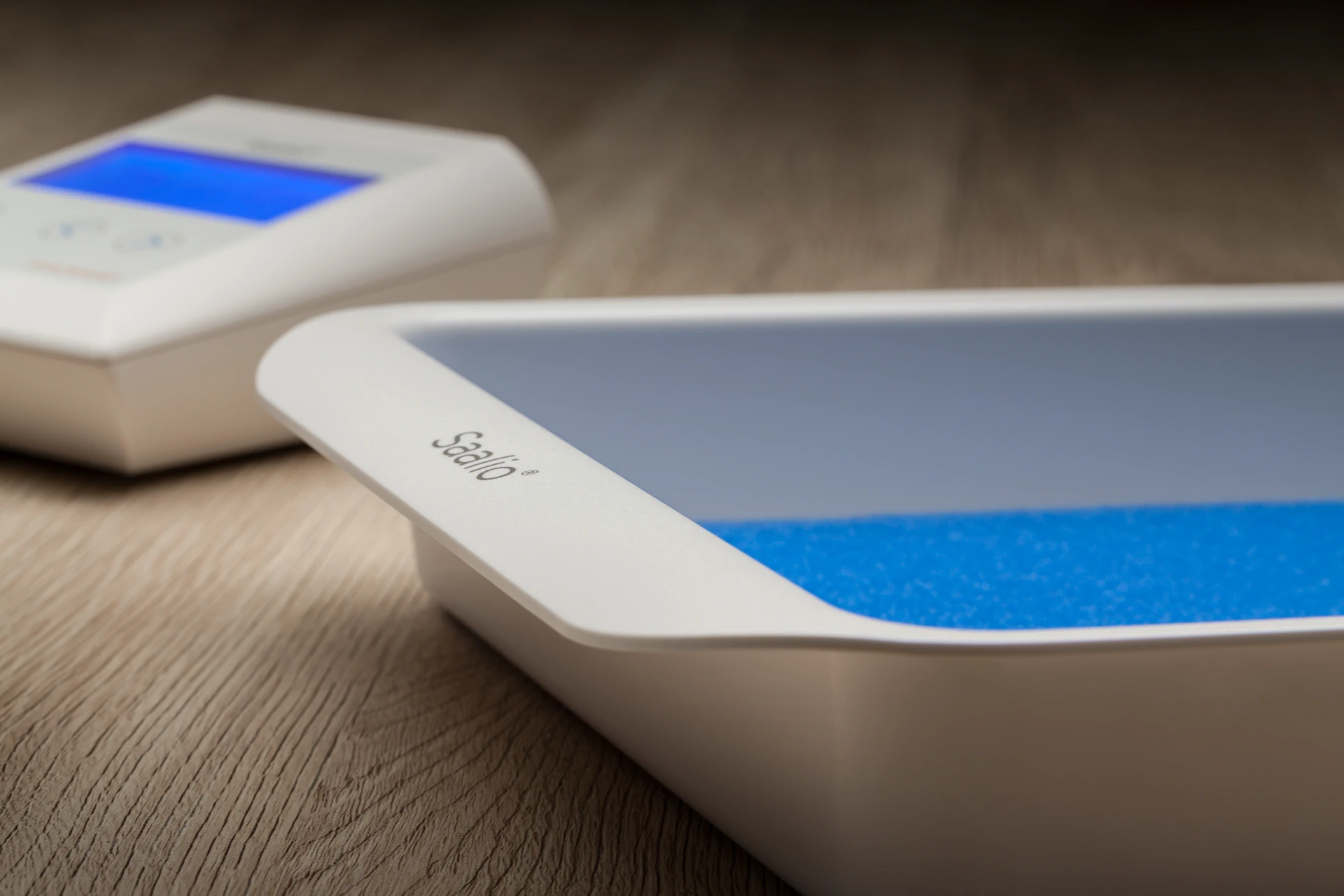 Ergonomische Armauflagen der Saalio Behandlungswannen